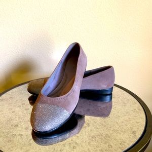 Aerosoles Size 9 Taupe Suede w/Sparkly Toe flats